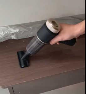 Máy hút bụi cầm tay nhỏ gọn